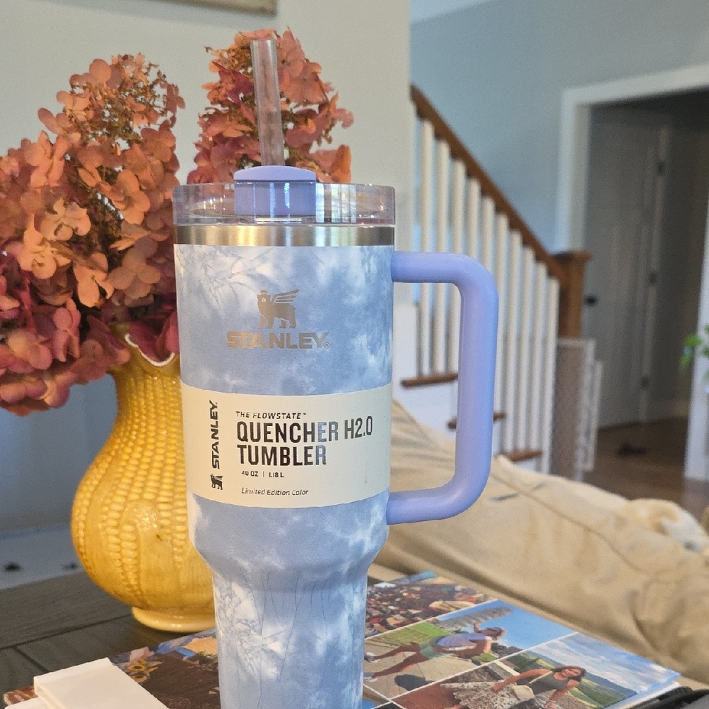 Stanley Quencher H2.0 Tumbler - Light Blue Target Release